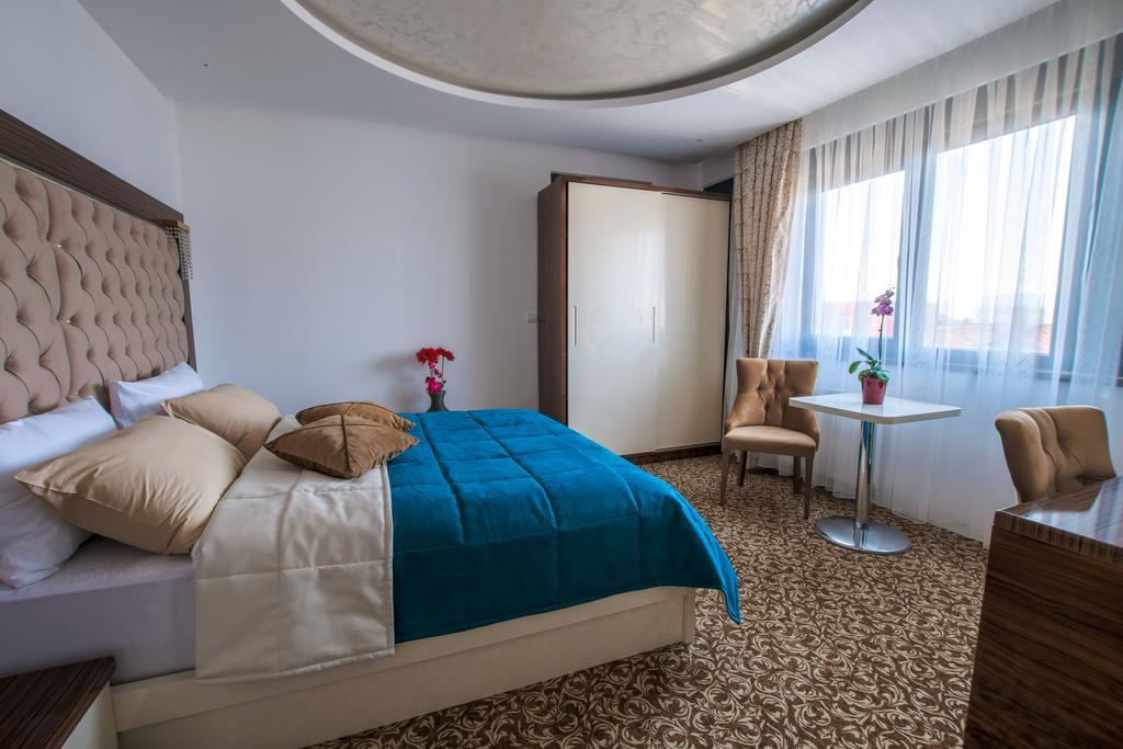 New Hotel Илиджа Экстерьер фото