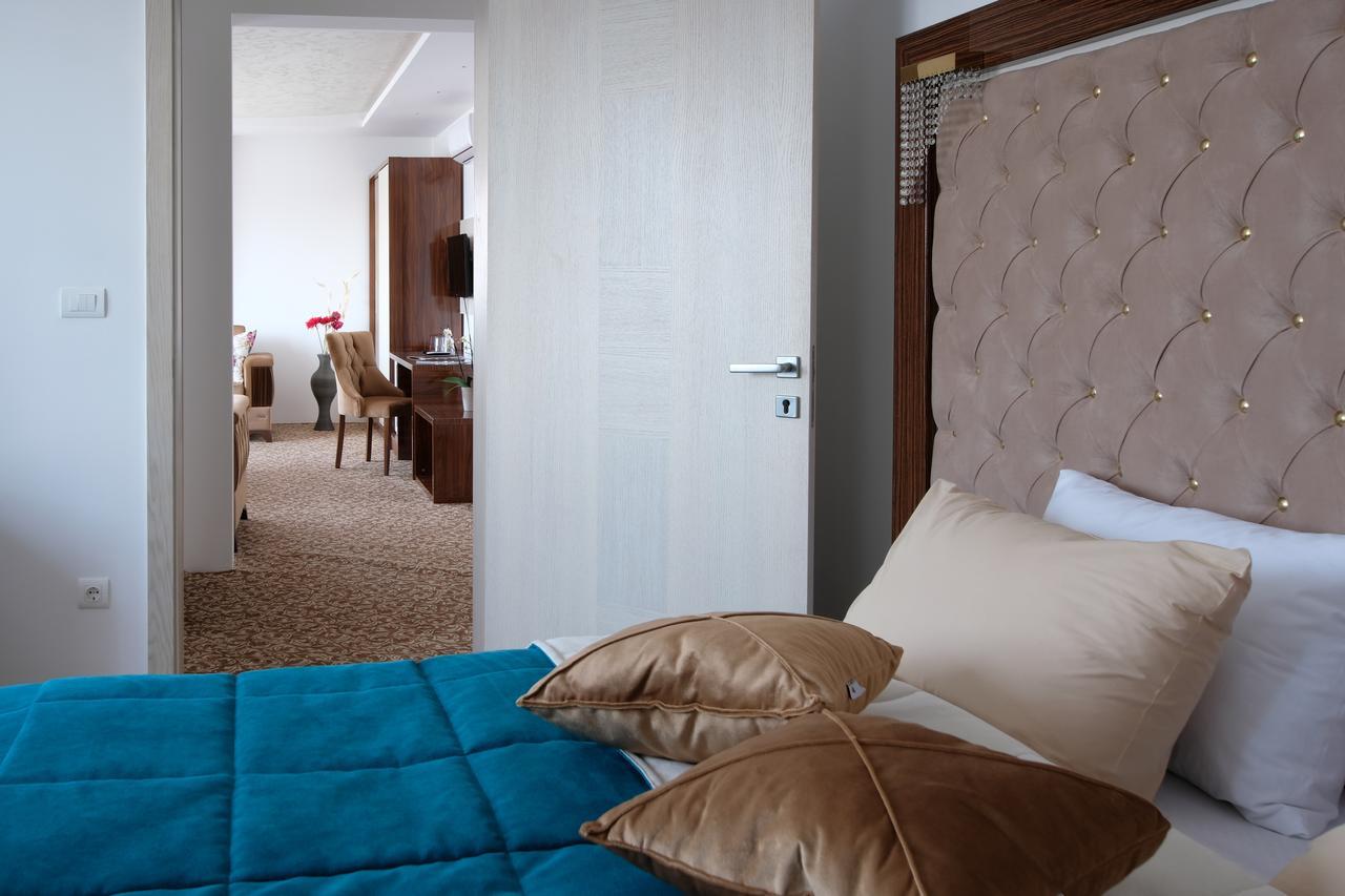 New Hotel Илиджа Экстерьер фото