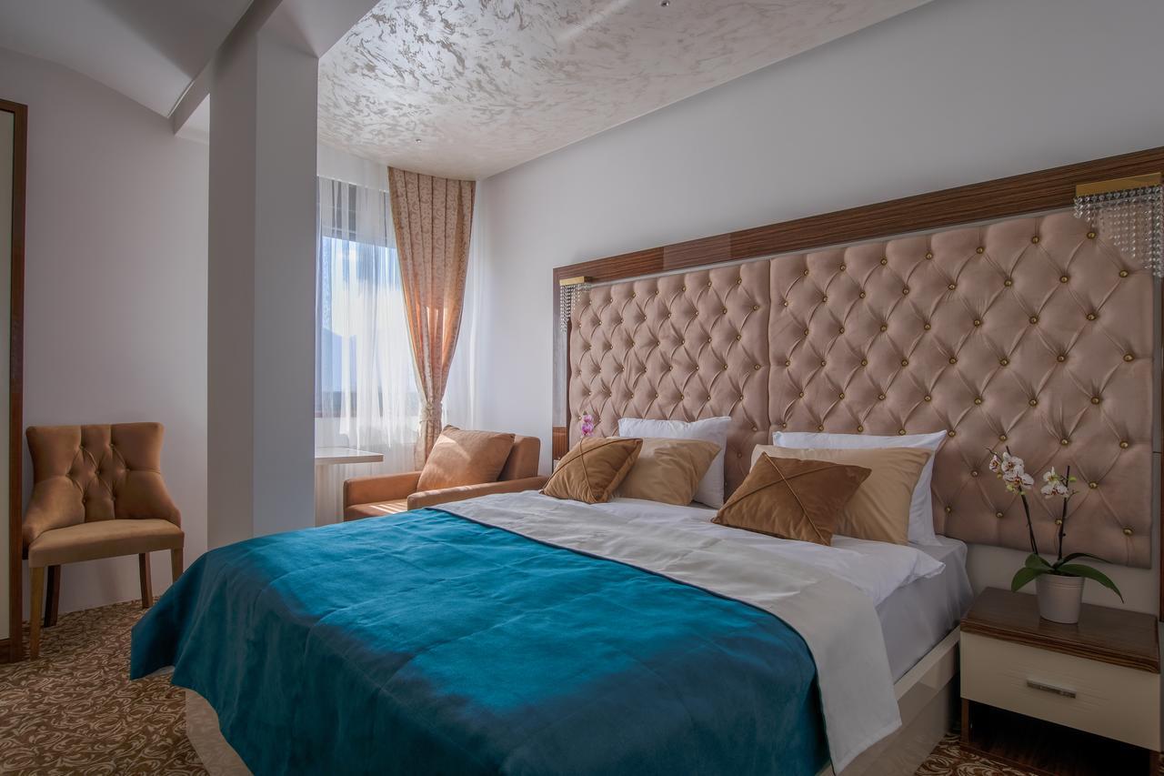 New Hotel Илиджа Экстерьер фото