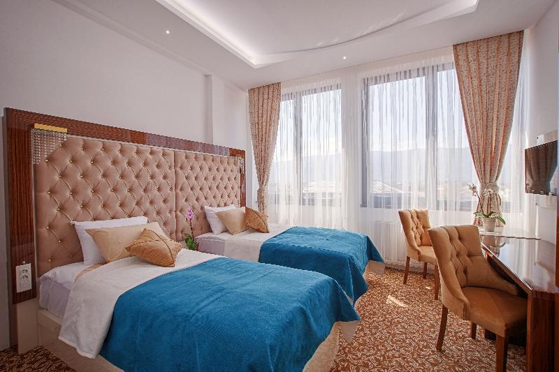 New Hotel Илиджа Экстерьер фото