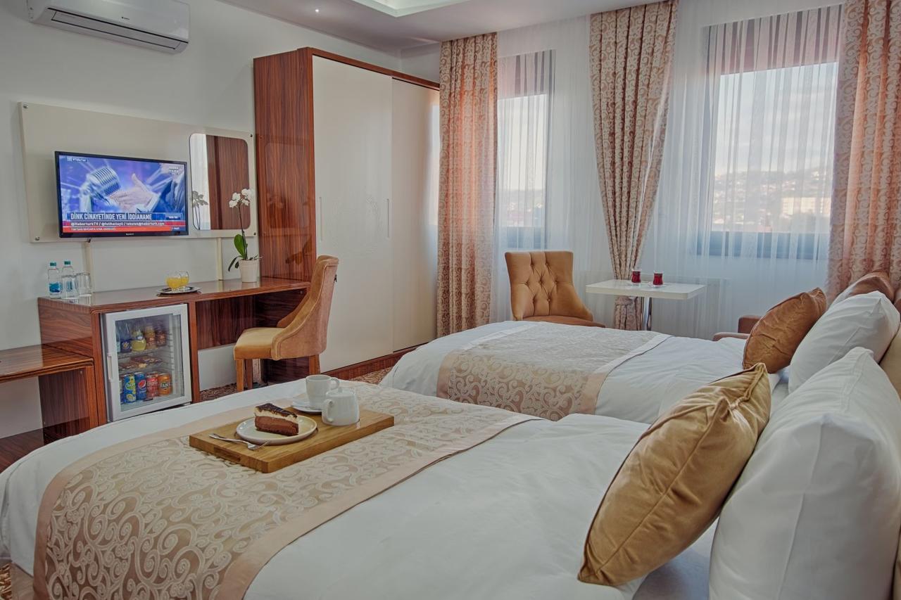 New Hotel Илиджа Экстерьер фото